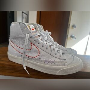 Nike Blazers: Like new condition, Womens Size 9